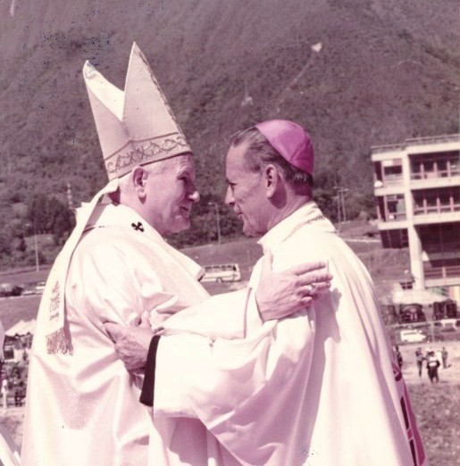Diario Frontera, Frontera Digital,  Opinión, ,“El día que San Juan Pablo II cantó en Mérida” 
por Padre Edduar Molina Escalona (*)