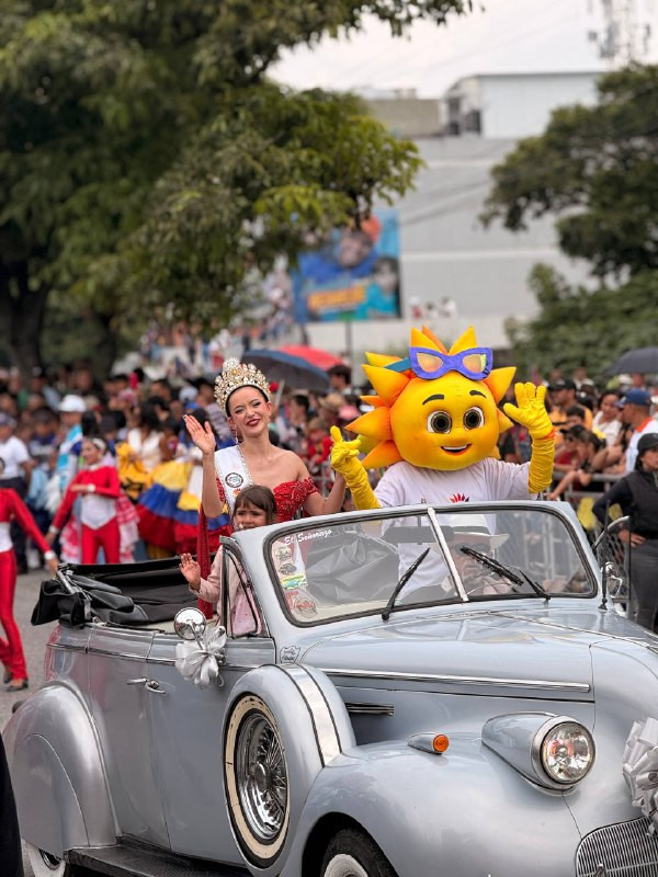 Diario Frontera, Frontera Digital,  Regionales, ,Más de 120 mil personas presentes en el monumental desfile de la Feria Internacional del Sol 2026