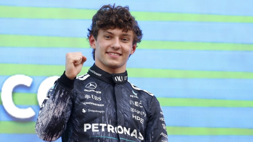 Diario Frontera, Frontera Digital,  Deportes, ,La joven estrella boloñesa, que no cumplirá 20 hasta el próximo 25 de agosto, mejoró claramente el récord histórico de precocidad del cuádruple campeón mundial alemán Sebastian Vettel,Antonelli se impuso en el GP de Japón 
para convertirse en el líder más joven en la historia de la F1