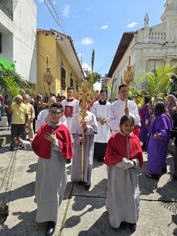 Diario Frontera, Frontera Digital,  Regionales, ,Los fieles expresaron su fe durante este primer día de la Semana Mayor,Feligresía merideña desbordó las calles en un solemne Domingo de Ramos