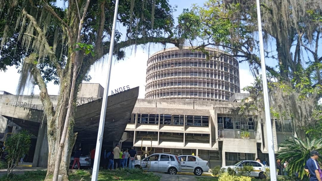 http://test.fronteradigital.com.ve/Pacientes diabéticos denuncian suspensión en la entrega de insulina 
en el Hospital Universitario de los Andes