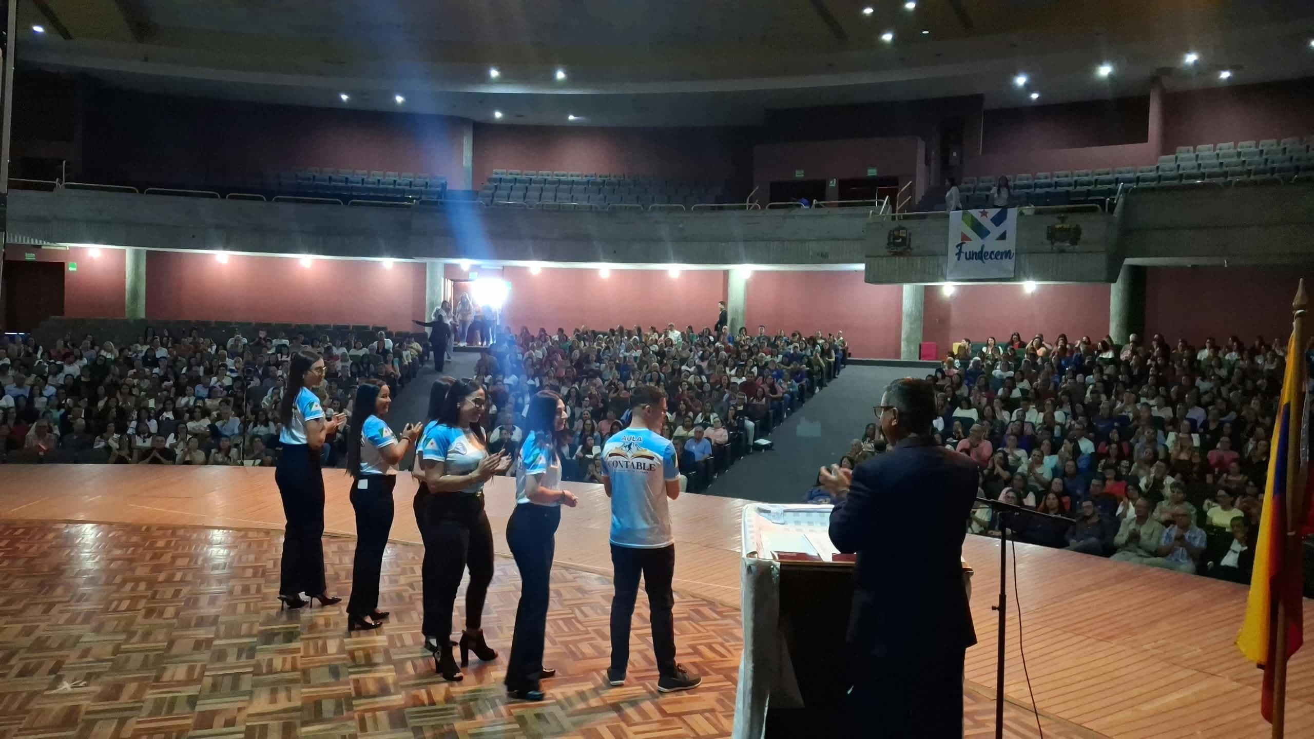 Diario Frontera, Frontera Digital,  Regionales, ,Con una masiva participación se efectuó, este martes 22, el conversatorio “El nuevo Seniat y el rol del Contador Público”. Foto: Prensa Ccpem,Mérida | Novecientos cincuenta asistentes participaron en el conversatorio 
“El nuevo Seniat y el rol del Contador Público”