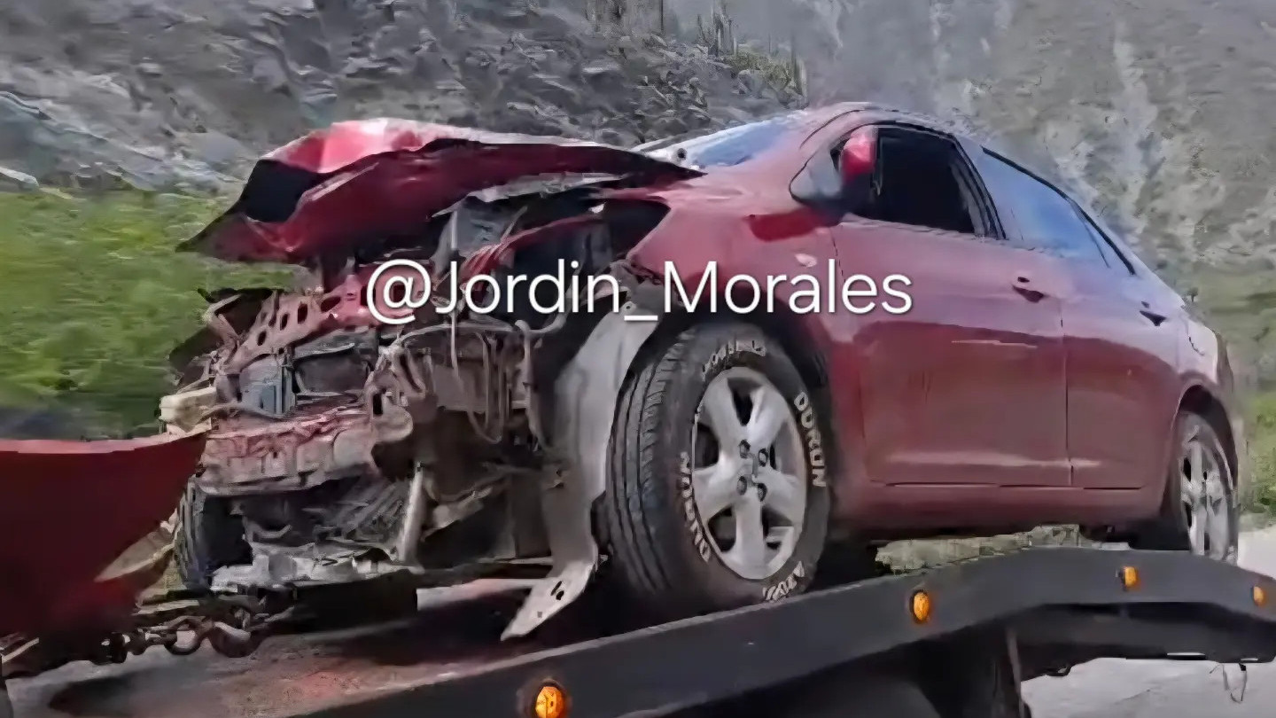 http://test.fronteradigital.com.ve/Tres lesionados dejó colisión entre dos carros en La Variante