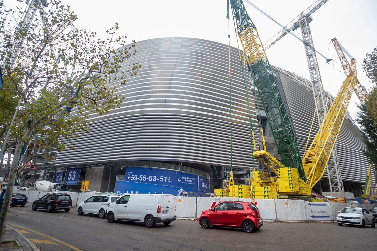 Diario Frontera, Frontera Digital,  SANTIAGO BERNABEU, MADRID, ESPAÑA, REAL MADRID, ESTADIO, Deportes, ,El Bernabéu muda su piel y ya cubre de plata el viejo hormigón