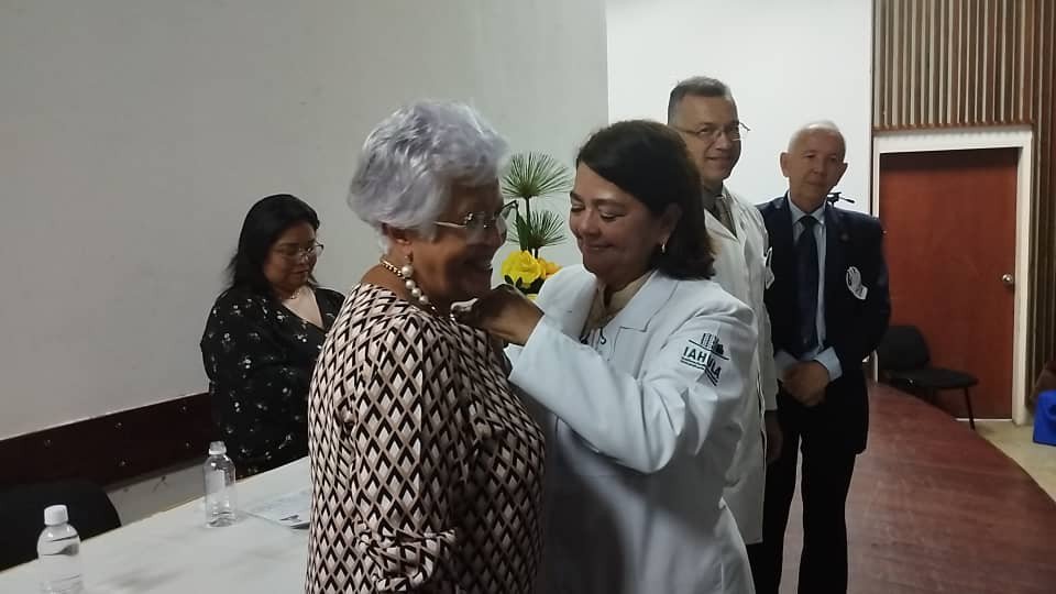  Salud, 