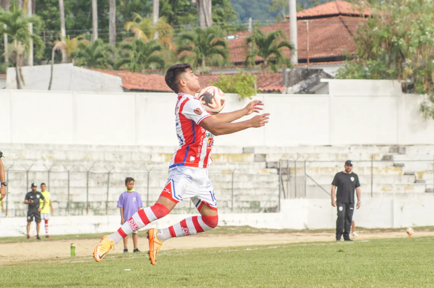  Deportes, 