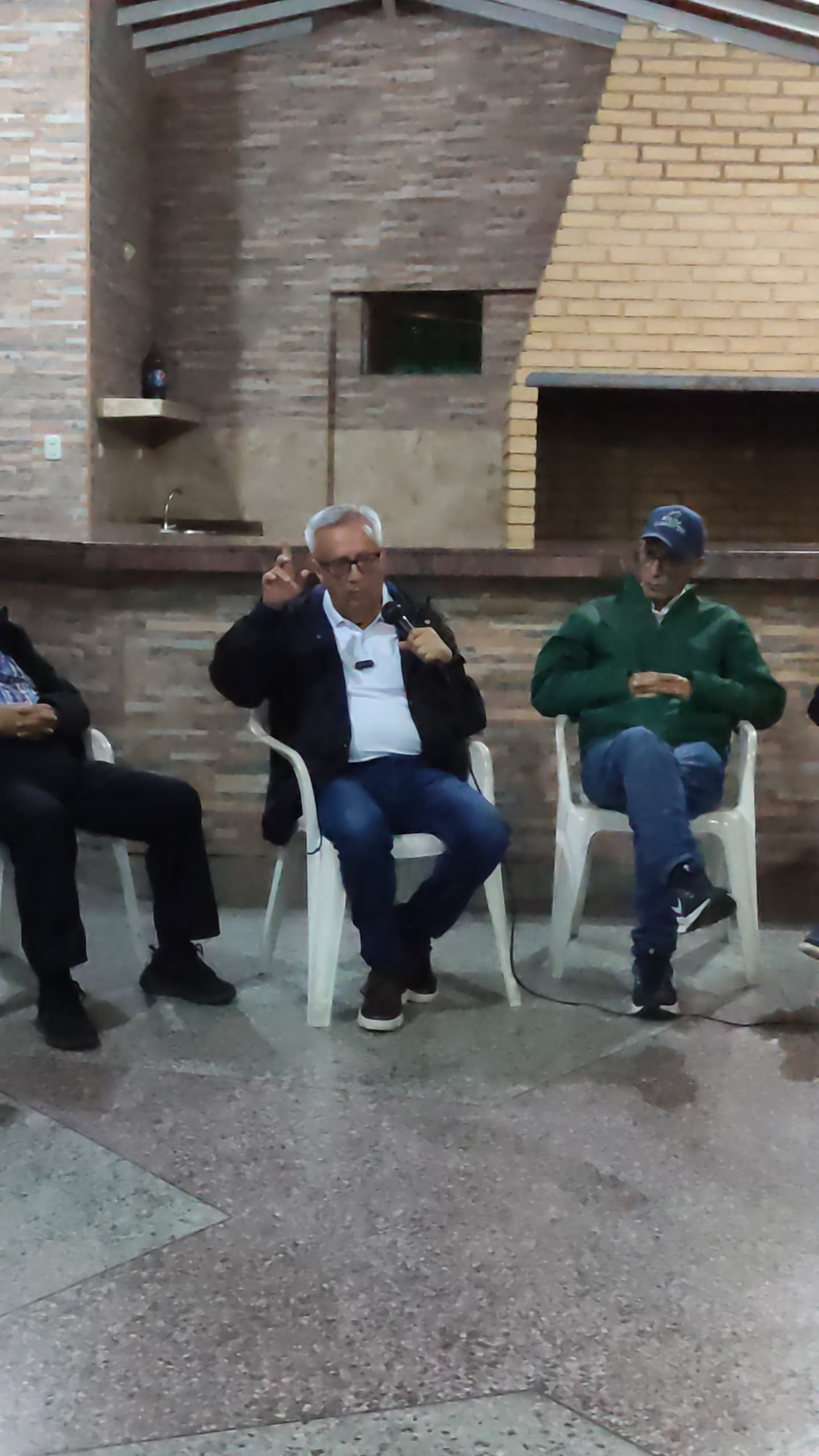  Politica, 