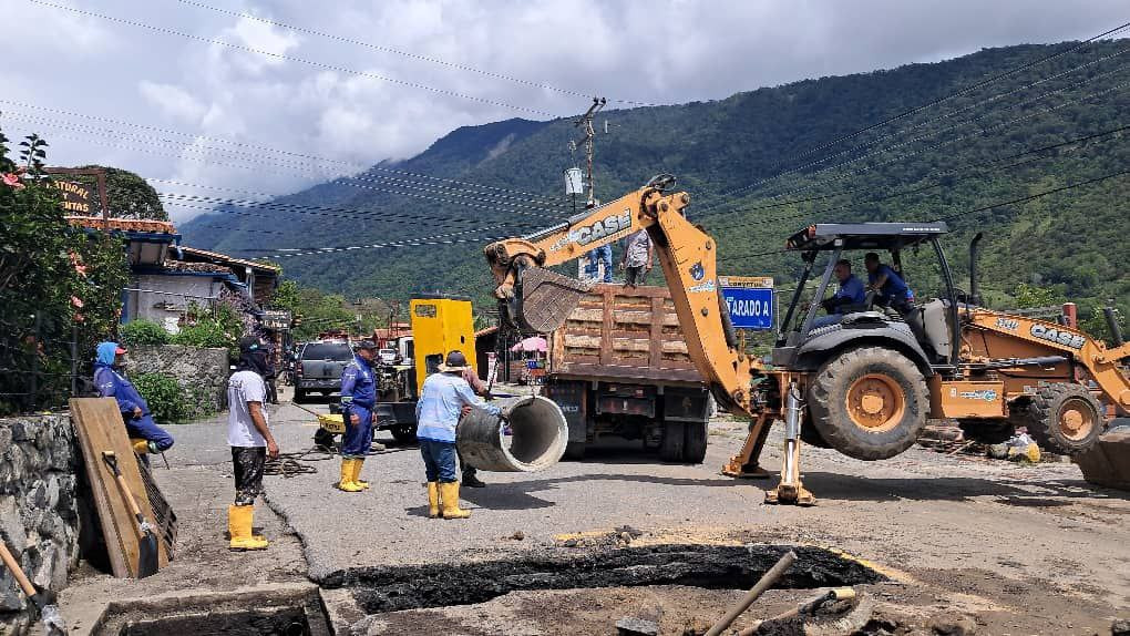 Diario Frontera, Frontera Digital,  Regionales, ,Hernán Guacarán, secretario de los Servicios Públicos de la Gobernación del Estado Bolivariano de Mérida, lideró un equipo de trabajo para abordar la problemática del deterioro del colector de aguas pluviales en la recta del Valle,Sustituyen colector de aguas pluviales en parroquia Gonzalo Picón