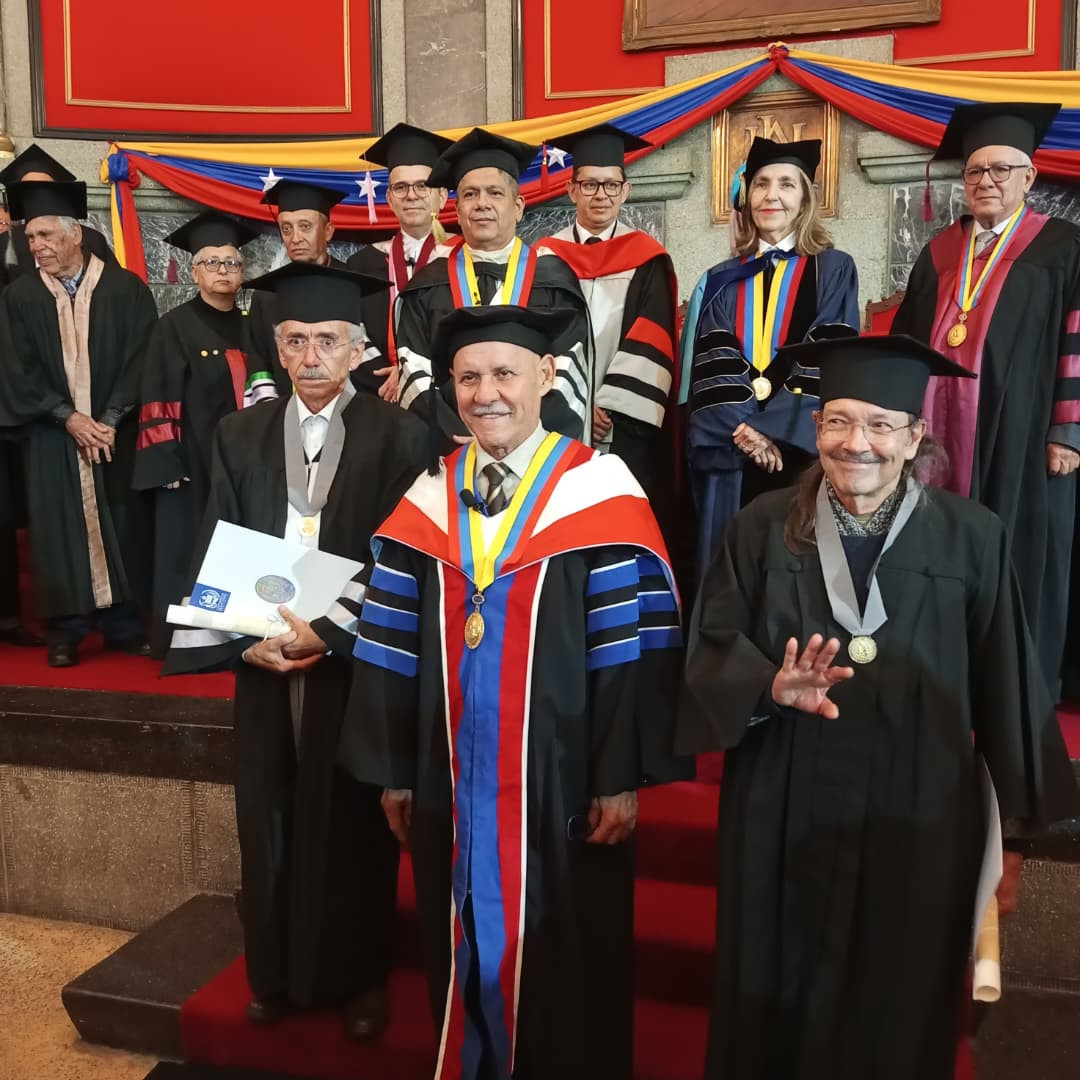 Diario Frontera, Frontera Digital,  Regionales, ,Vale resaltar que este reconocimiento aprobado por el Consejo Universitario se realiza a propósito de los 30 años del CEAA como baluarte de conocimiento y puente para alianzas entre culturas en los andes venezolanos.,ULA: Hernan Lucena Molero y Elias Capriles Arias se suman al claustro de Doctores Honoris Causa