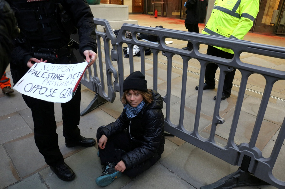 Diario Frontera, Frontera Digital,  Internacionales, ,Detuvieron a Greta Thunberg en Londres por apoyar a militantes encarcelados de Palestine Action