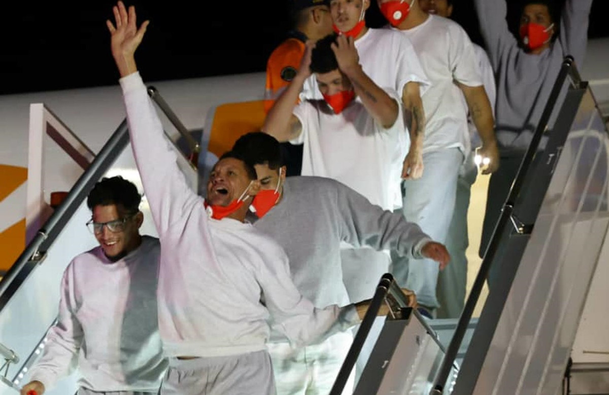 Diario Frontera, Frontera Digital,  Nacionales, ,Avión con 177 migrantes que estaban retenidos en Guantánamo aterrizó en Maiquetía