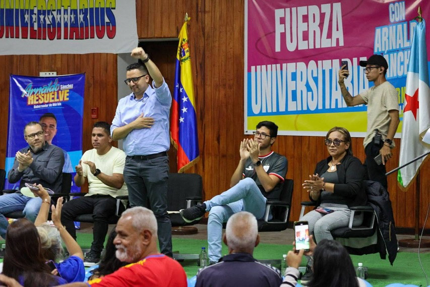  Politica, 