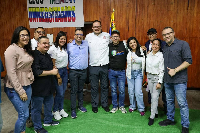  Politica, 
