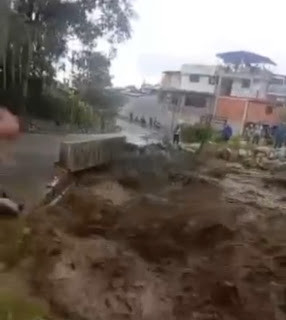 Diario Frontera, Frontera Digital,  Regionales, ,Crecida repentina de la Quebrada El Arado arrasa con todo a su paso y destruye la calzada del puente El Pajonal