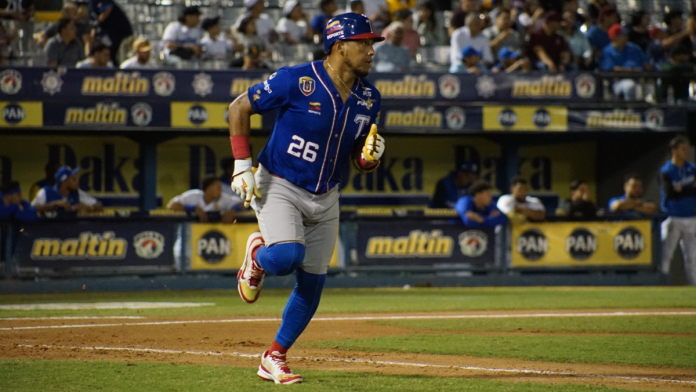 https://test.fronteradigital.com.ve/Tiburones derrota 10-6 a Magallanes en el juego inaugural de la LVBP