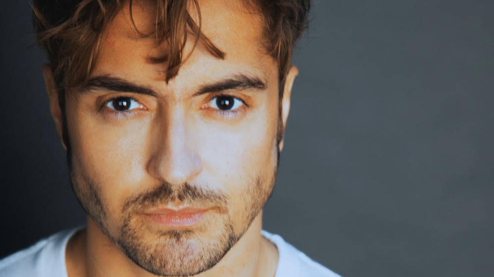 https://test.fronteradigital.com.ve/Alec Whaite: El perfil que redefine el alcance del actor venezolano en Europa
