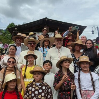 Frontera Digital,  Regionales,  Nuncio apostólico recorrió los pueblos del sur de Mérida