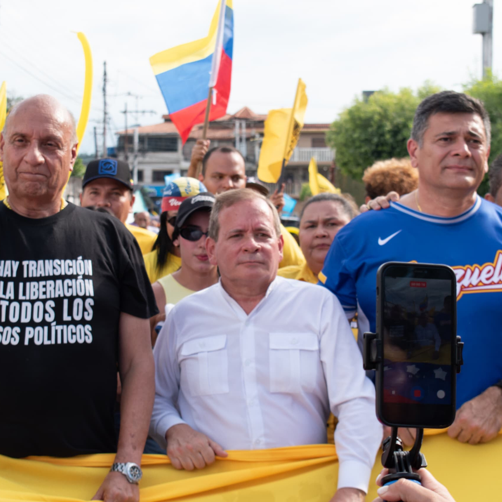 Frontera Digital, Diario Frontera, Williams Dávila Barrios, Superlano y Juan Pablo Guanipa 
exigieron junto a los vigíenses elecciones presidenciales