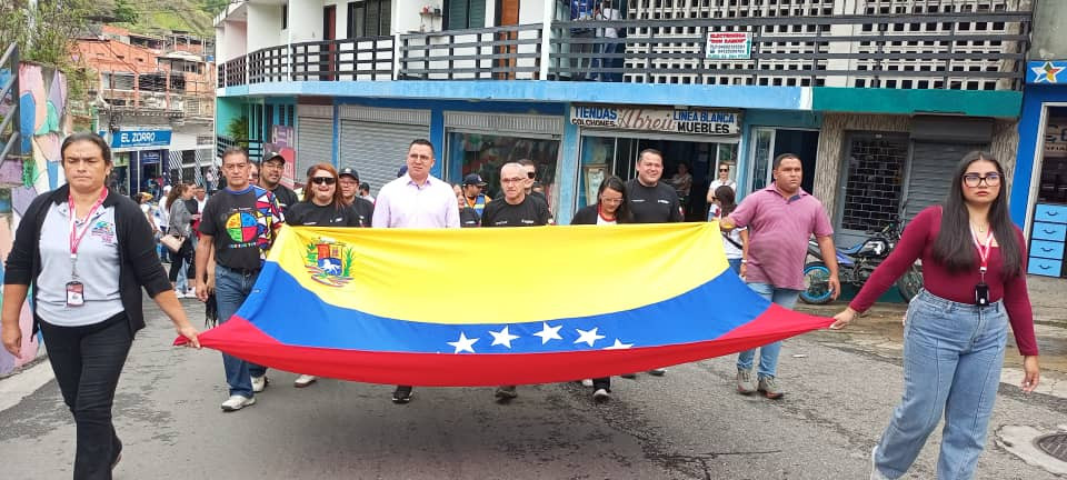Diario Frontera, Frontera Digital,  Mocoties, ,Tovar celebró su identidad con multitudinario desfile pedagógico bajo la lluvia