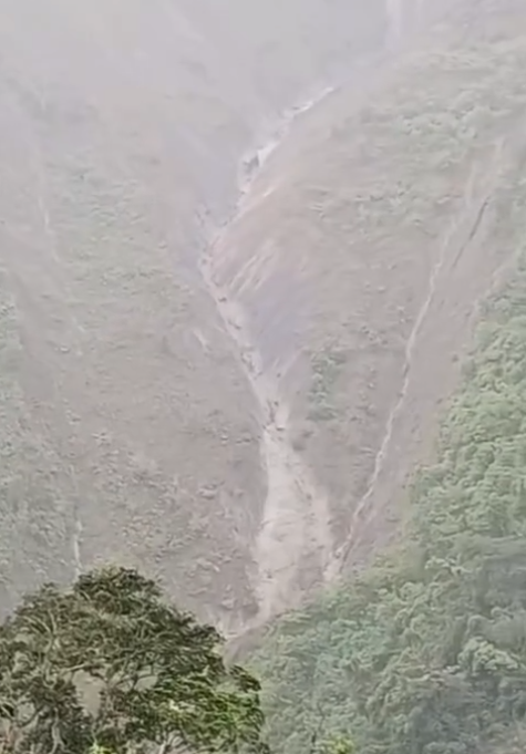 Diario Frontera, Frontera Digital,  Mocoties, ,El temor principal es que la fuerza del agua desprenda estos taponamientos de forma súbita, provocando un impacto de mayores proporciones en la infraestructura o en las zonas vulnerables río abajo,Alerta en Santa Cruz de Mora: Lluvias ponen en riesgo dique de agua potable