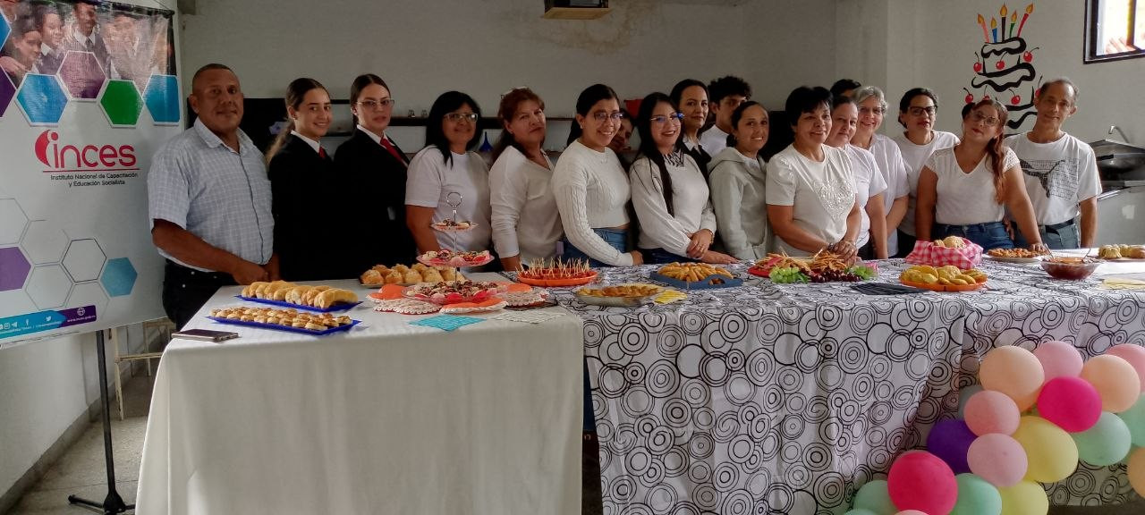 Diario Frontera, Frontera Digital,  Regionales, ,Los egresados del Inces,  están en capacidad de manejar la técnica de las masa básicas, además de una cuidadosa elaboración en el proceso productivo manteniendo las mínimas condiciones de inocuidad y seguridad laboral durante el proceso de formació,Inces egresa 450 merideños como panaderos y pasteleros