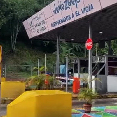 Frontera Digital,  El Vigía Panamericana,  Mantienen paso intermitente por la vía los túneles