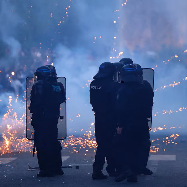 Frontera Digital,  Internacionales,  Violentos disturbios en París durante los festejos
por la victoria del PSG en la final de la Champions League