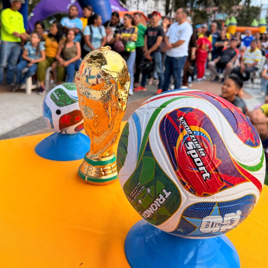 Frontera Digital,  Regionales,  La pasión del fútbol une a los merideños en el corazón de la ciudad