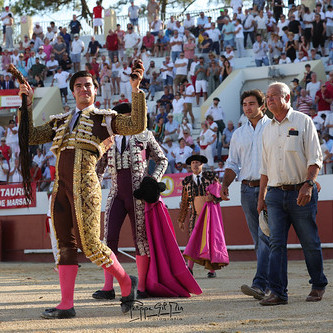 Frontera Digital,  Entretenimiento,  “Colombo” agranda historial galo indultando un toro en Mimizan