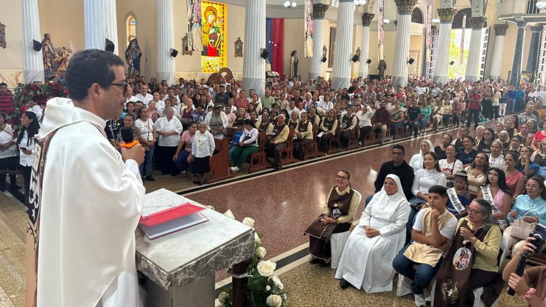 https://test.fronteradigital.com.ve/Miles de feligreses celebraron la Solemnidad de Nuestra Señora del Carmen en Santa Cruz de Mora