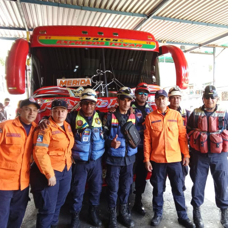 Frontera Digital,  Mocoties,  Parte cuarta avanzada de funcionarios del Eje del Mocotíes hacia La Guaira tras terremoto en Caracas