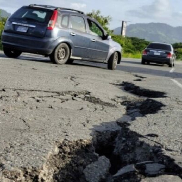 Frontera Digital,  Nacionales,  Continúa cerrado el paso vial entre Carabobo y Falcón tras afectaciones por los sismos