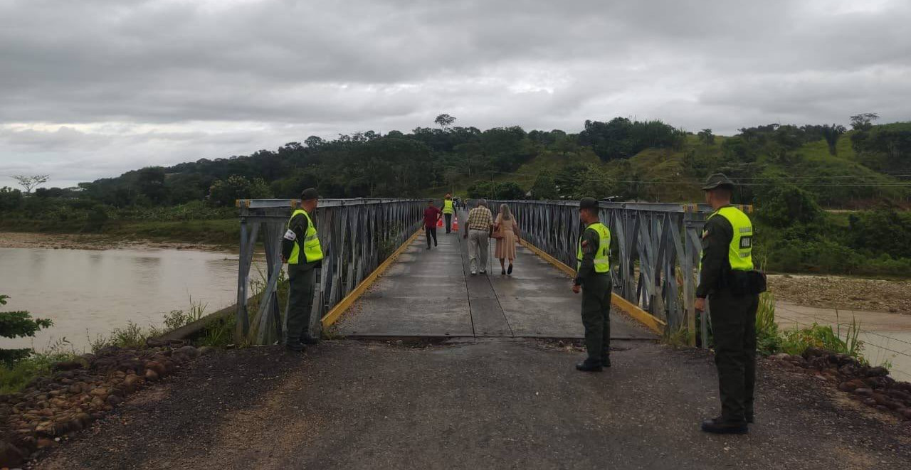 Diario Frontera, Frontera Digital,  Nacionales, ,Colapsa el puente que conecta Táchira y Apure: paso vehicular se encuentra restringido