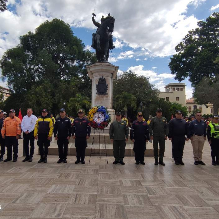 Frontera Digital,  Regionales,  Cuerpo de Bomberos de Mérida conmemoró
 su Día Nacional con misa y ofrenda floral