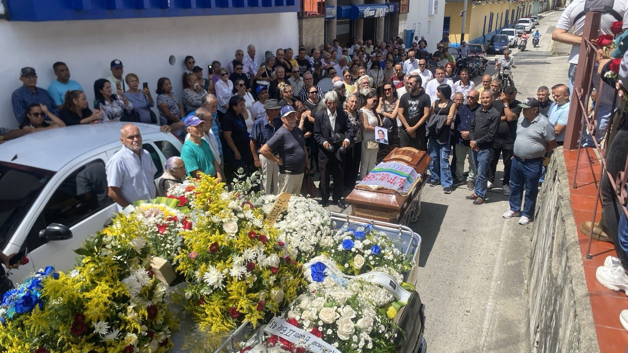 https://test.fronteradigital.com.ve/El periodismo merideño y el pueblo de Tovar despiden con profundo pesar al destacado comunicador José Leopoldo Ramírez