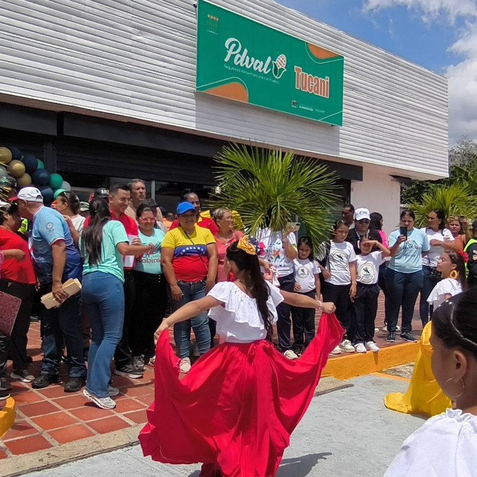 Frontera Digital, Diario Frontera, Gobierno bolivariano reinauguró abasto tipo I PDVAL en Tucaní