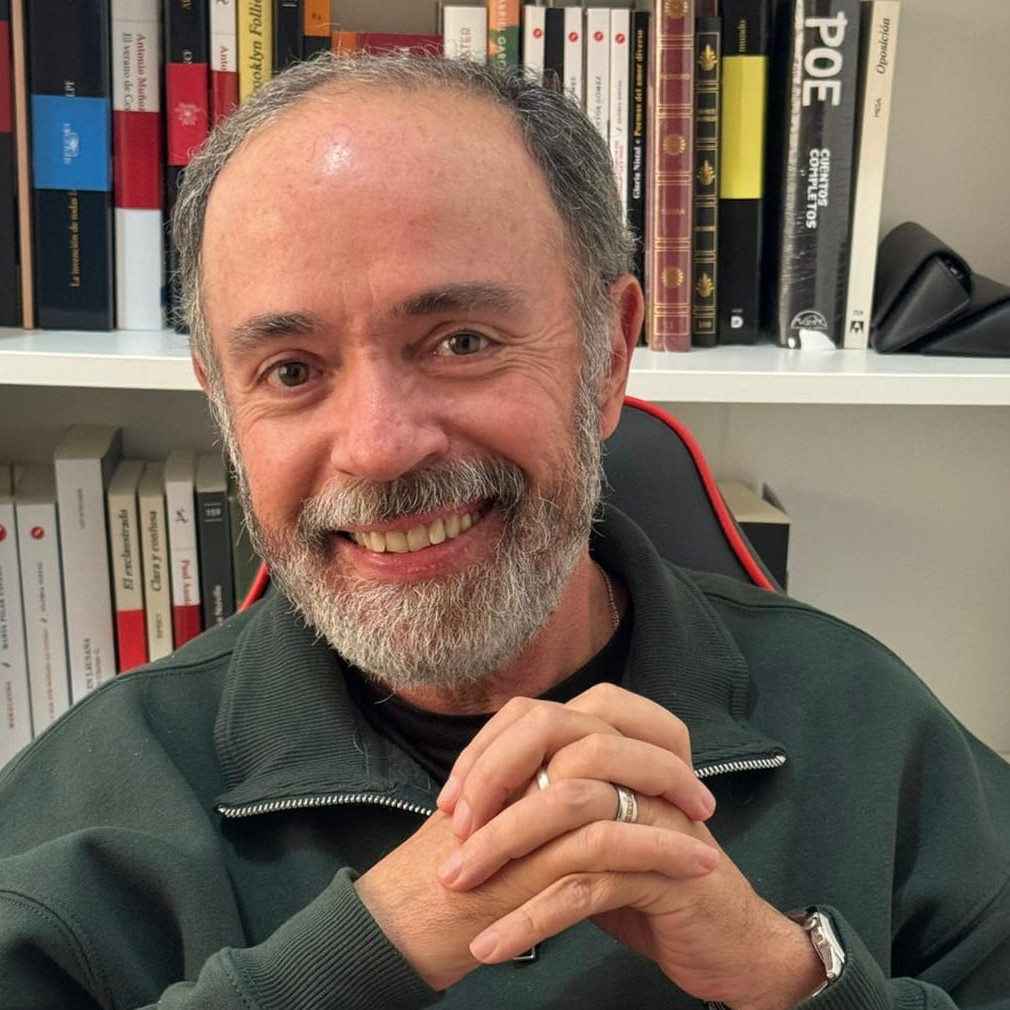 Frontera Digital,  Opinión,  Su compañera la sombra por Ricardo Gil Otaiza